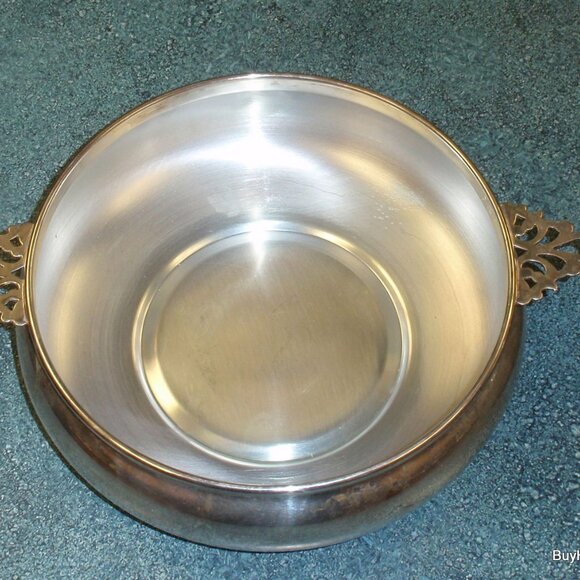 Sheffield Silverplate Casserole Dish 1127 with Pyrex 2Q Baking Dish Insert GIFT! - Picture 2 of 10